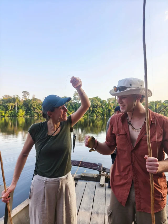 Spomienka na túto minuloročnú veselú skupinku a  amazonskú výpravu v okolí Puerto Maldonado. 🌿🦜

O pár dní sa sem vraciame s novou skupinou a začíname ďalší zájazd cez Peru, Bolíviu a Čile. Od amazonskej džungle až po Atacamu – čakajú nás tri krajiny, neuveriteľná príroda a množstvo nových príbehov.

Každá skupina je iná, ale nadšenie pred začiatkom cesty je vždy rovnaké. 💯😁

#zajazdperuboliviachile
#alpacatravelsk